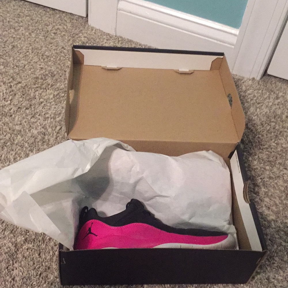 Jordan deca fly gg